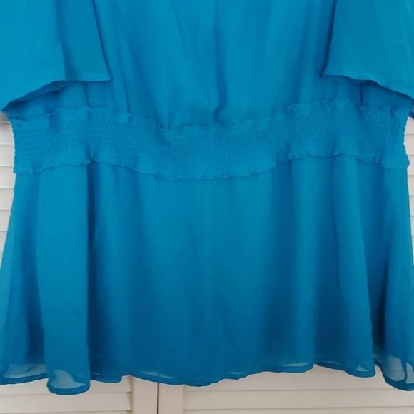 LANE BRYANT aquamarine sheer cold shoulder… - Picture 3 of 8